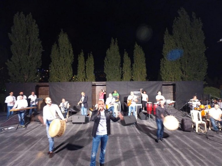 Naji Osta pulls off an EPIC concert in Zahle with more than 7000 spectators